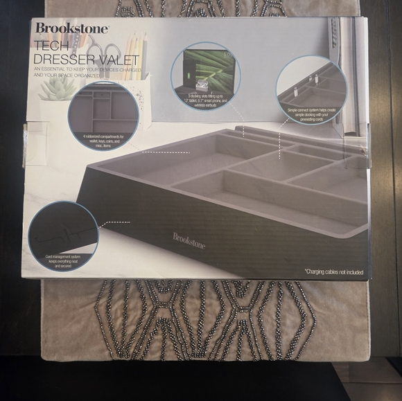 Brookstone Tech Valet - Picture 3 of 4